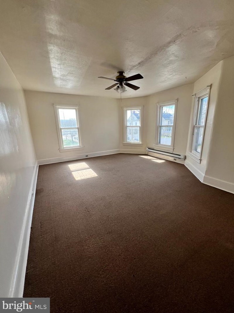 19 Cumberland Ave, Lees Cross Roads, PA 17257