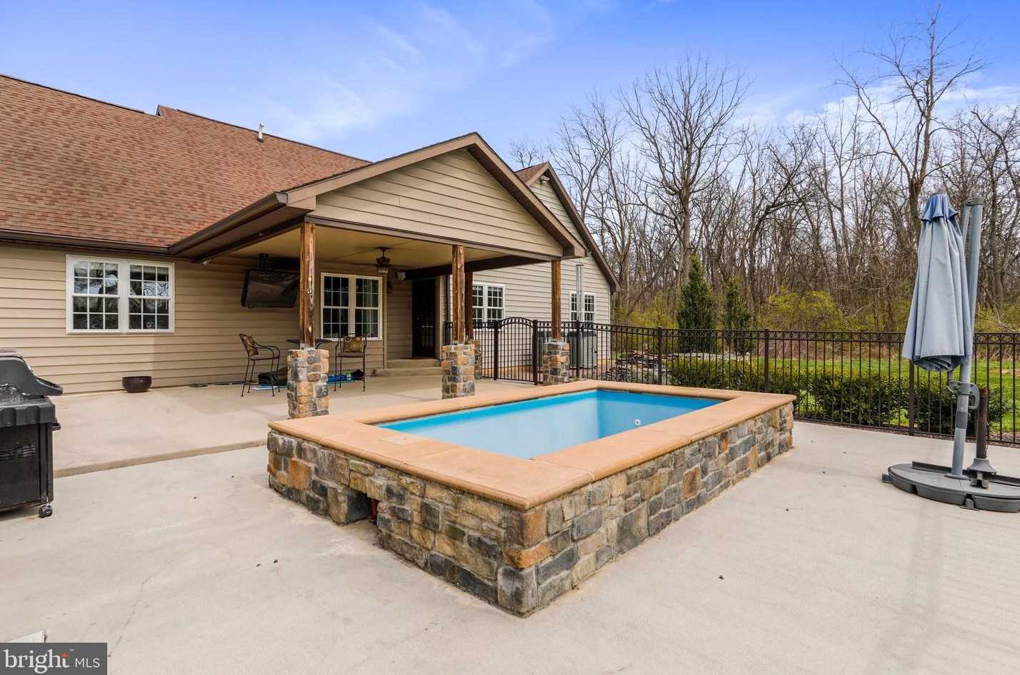 1636 Alphin Way, Upton PA  17225-9149 exterior
