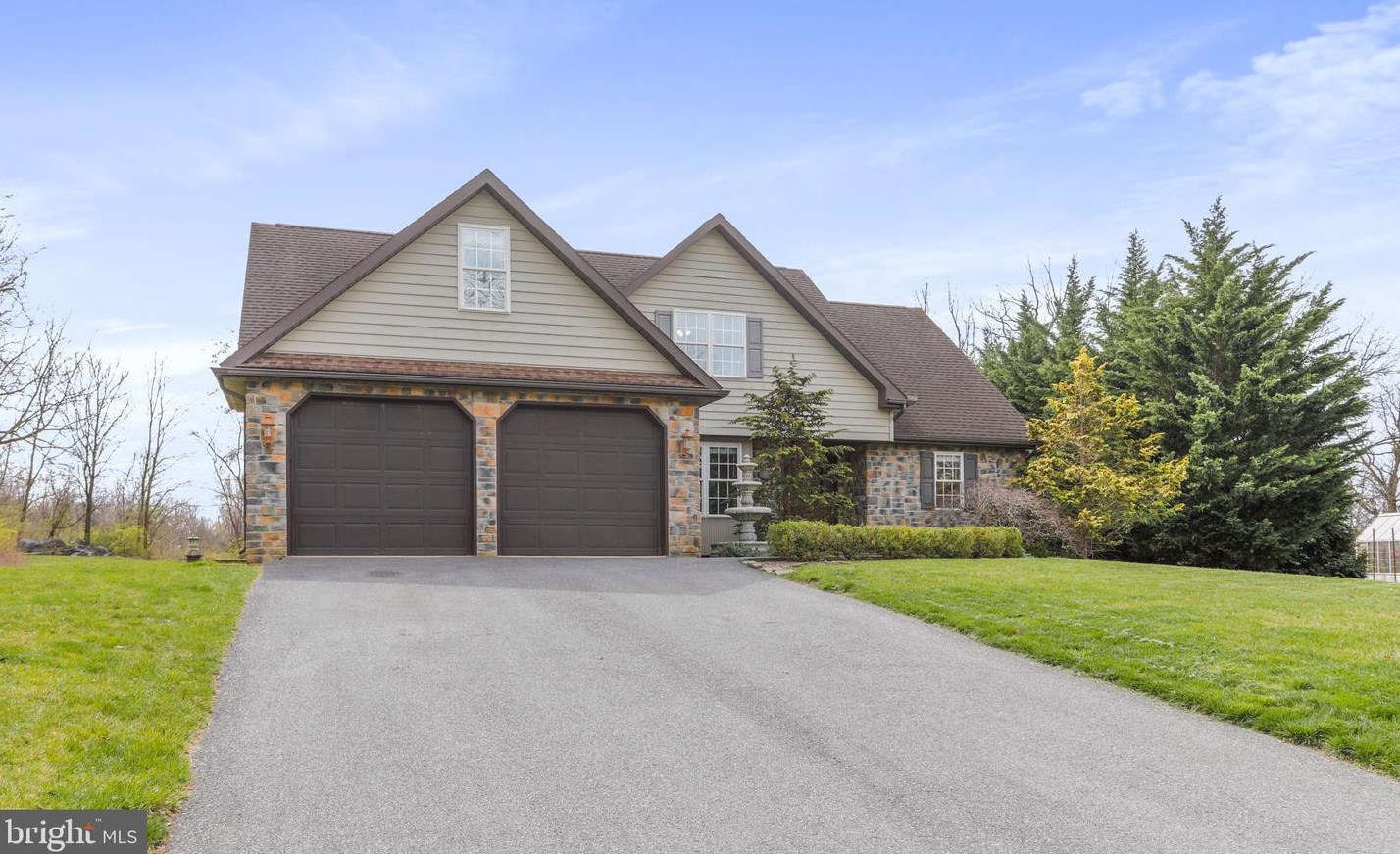 1636 Alphin Way, Upton PA  17225-9149 exterior