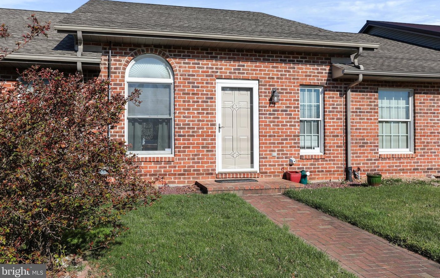 30 Cambridge Ln, Chambersburg, PA 17201-4827