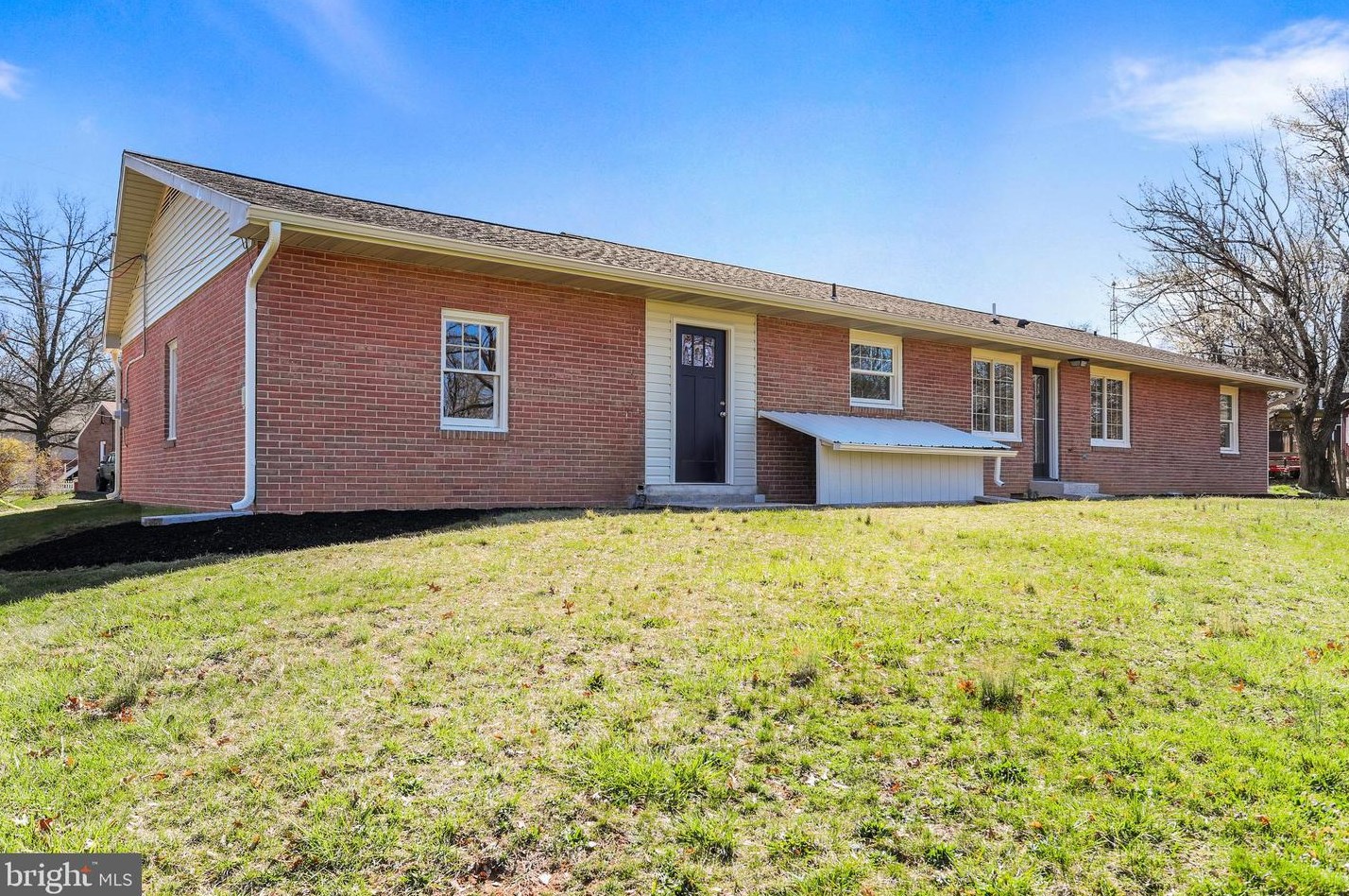 14393 Walnut Loop, Upton PA  17225-9459 exterior