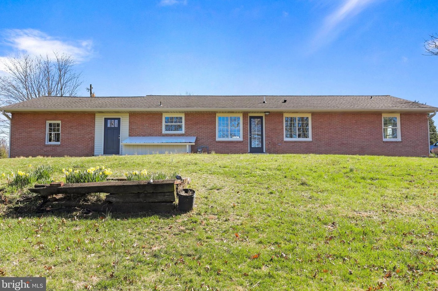 14393 Walnut Loop, Upton PA  17225-9459 exterior