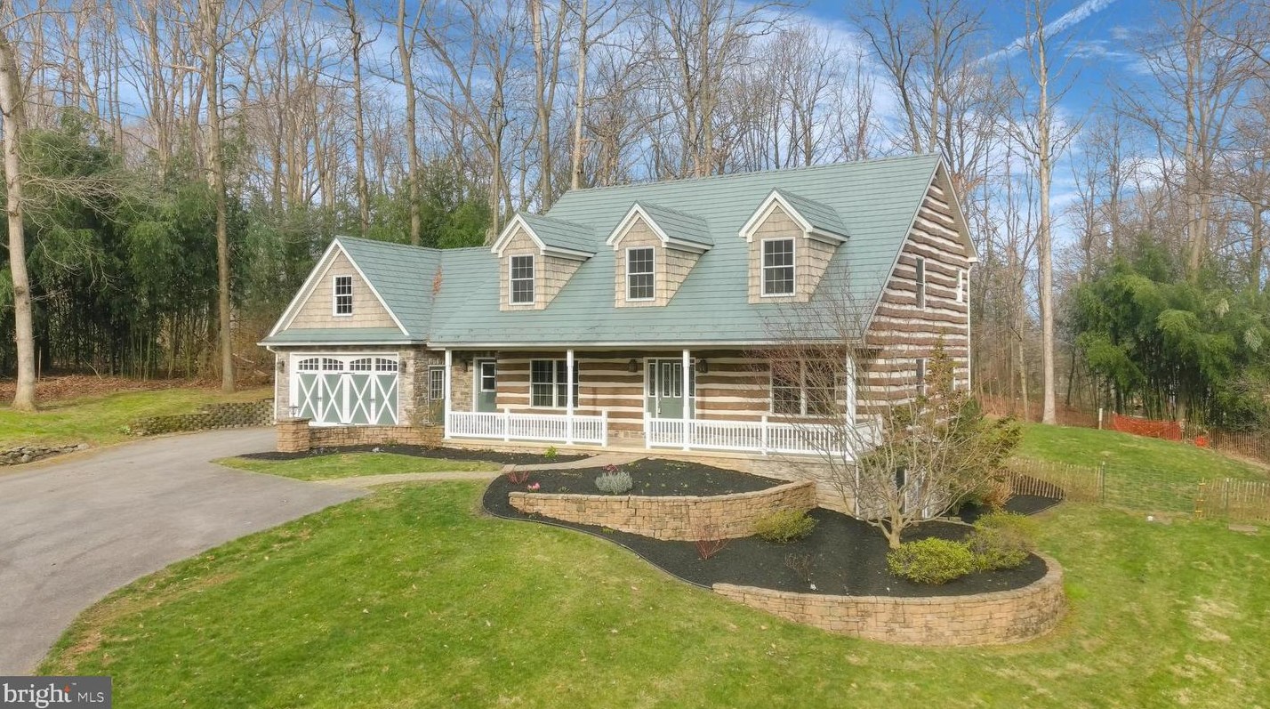 12744 Mongul Hill Rd, Lees Cross Roads, PA 17257-9158