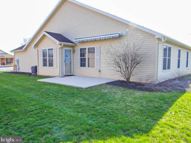 230 Eisenhower Dr, Chambersburg, PA 17201-3272