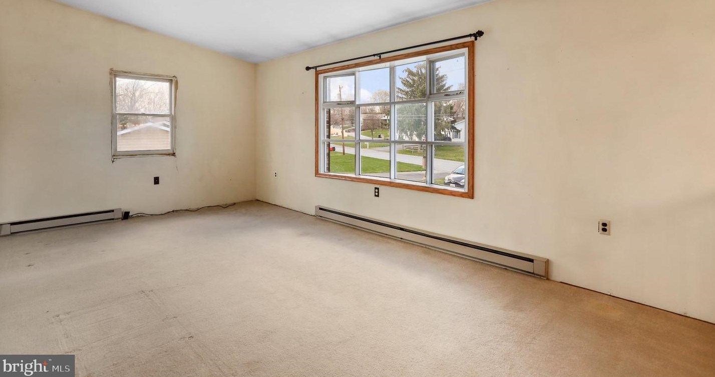 106 Echo Dr, Chambersburg PA  17202-3308 exterior