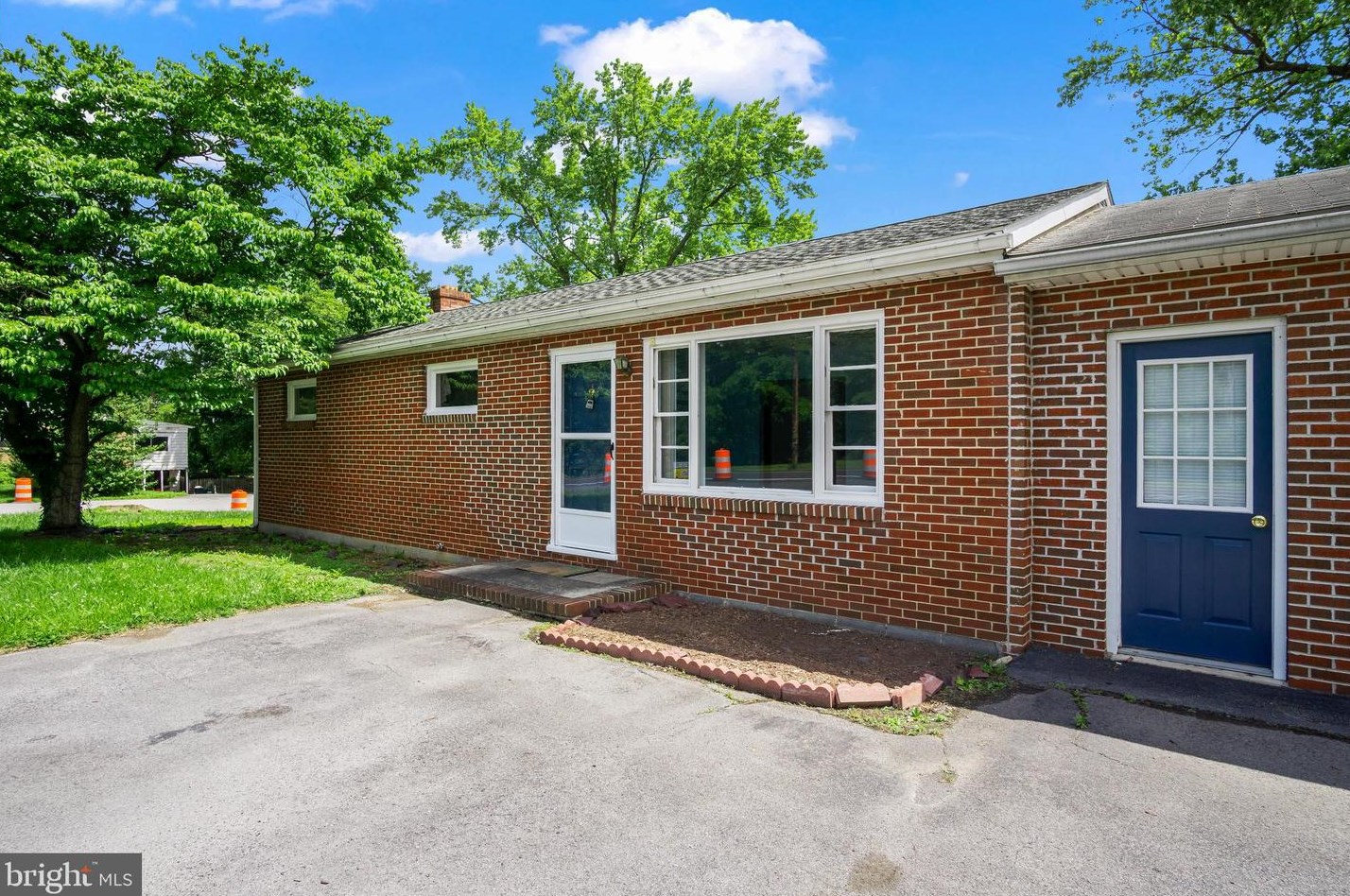 14232 Molly Pitcher Hwy, Upton PA 17225-9457 exterior