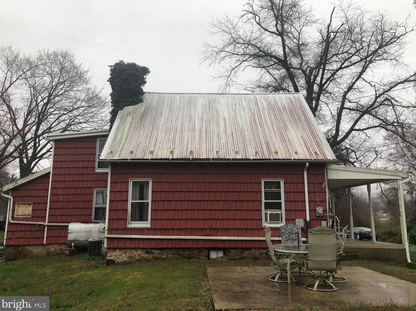 5688 Treher Rd, Fayetteville, PA 17222-9706