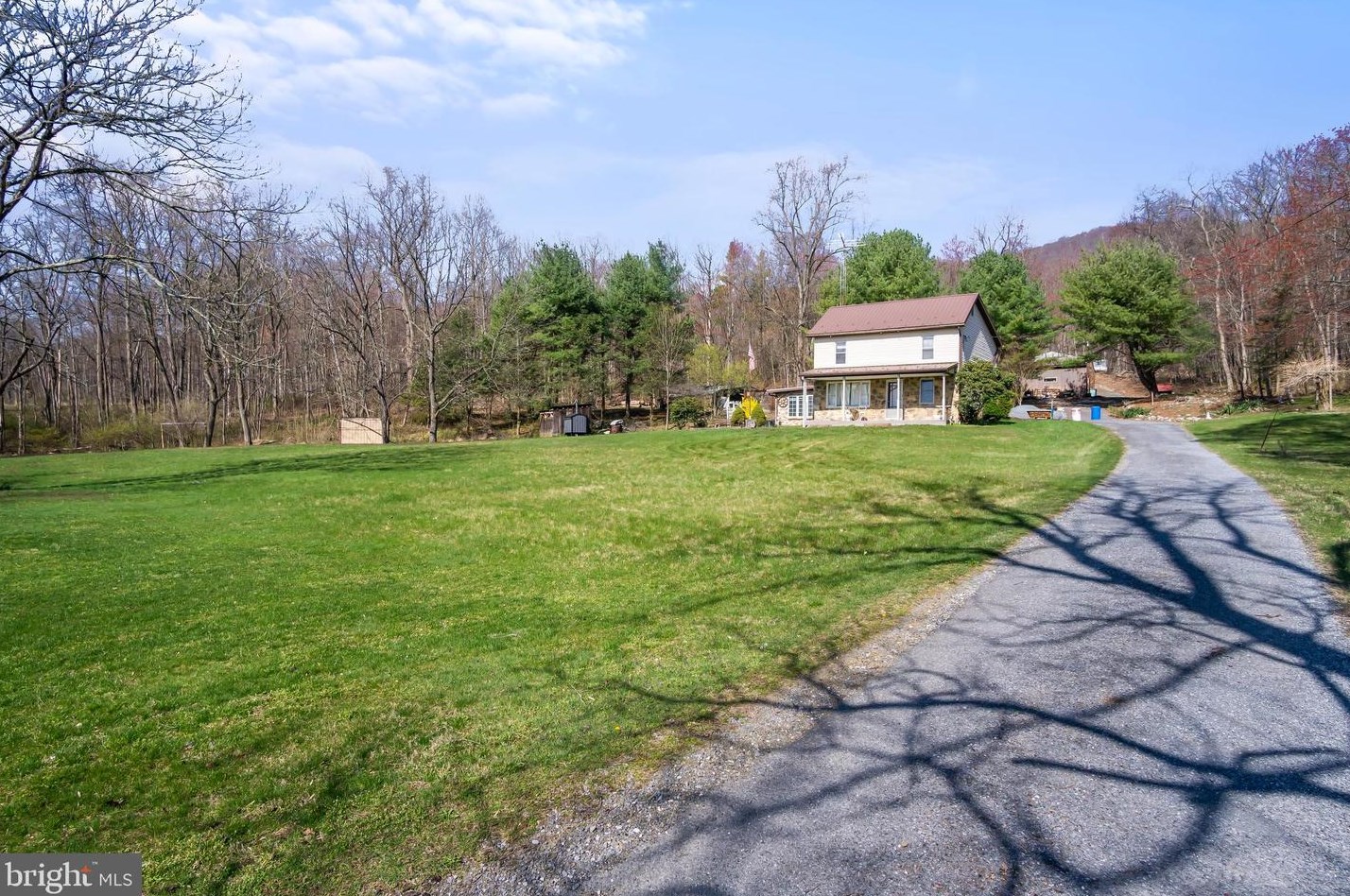 5753 Mountain Rd, Chambersburg, PA 17202-9577