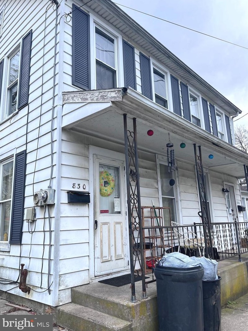 828 Broad St, Chambersburg, PA 17201-1291
