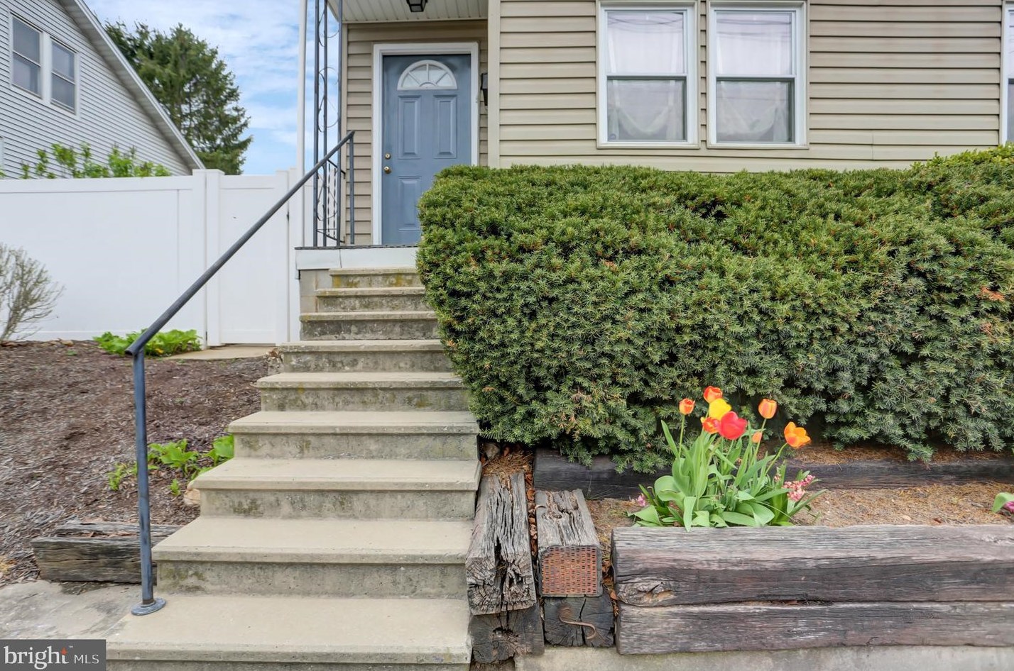 619 2nd St, Chambersburg, PA 17201-3528
