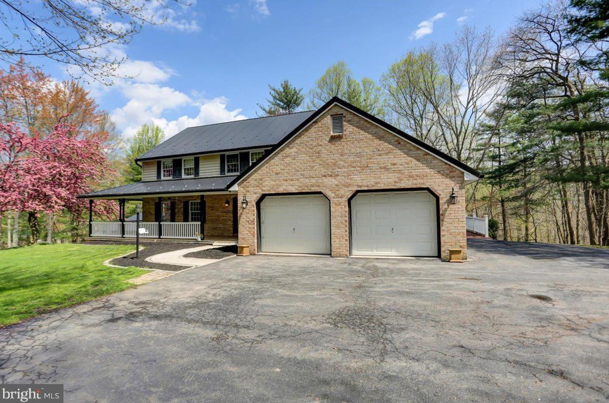 12599 Mentzer Gap Rd, Roadside, PA 17268