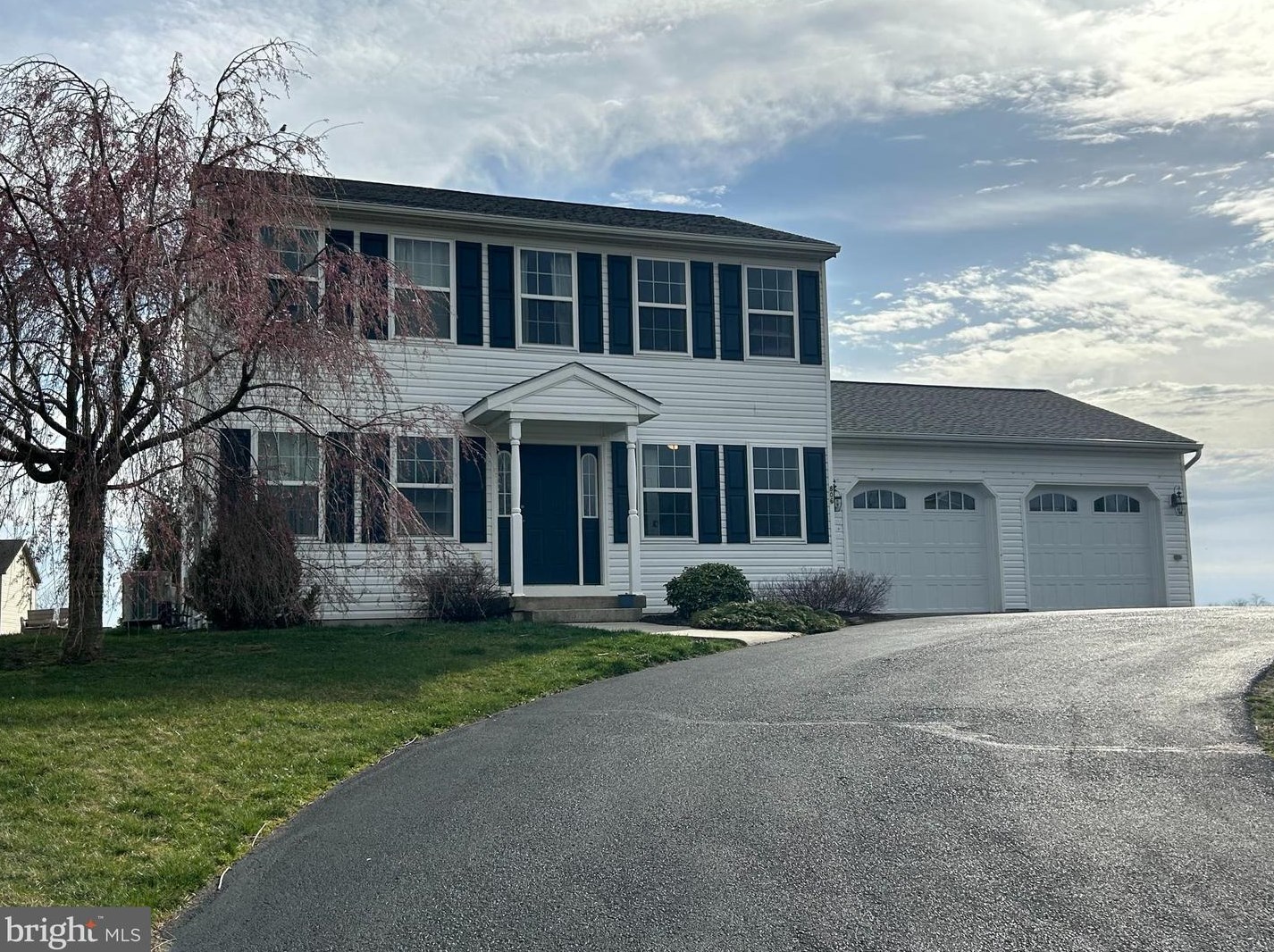 806 Essex Cir, Upton, PA 17225