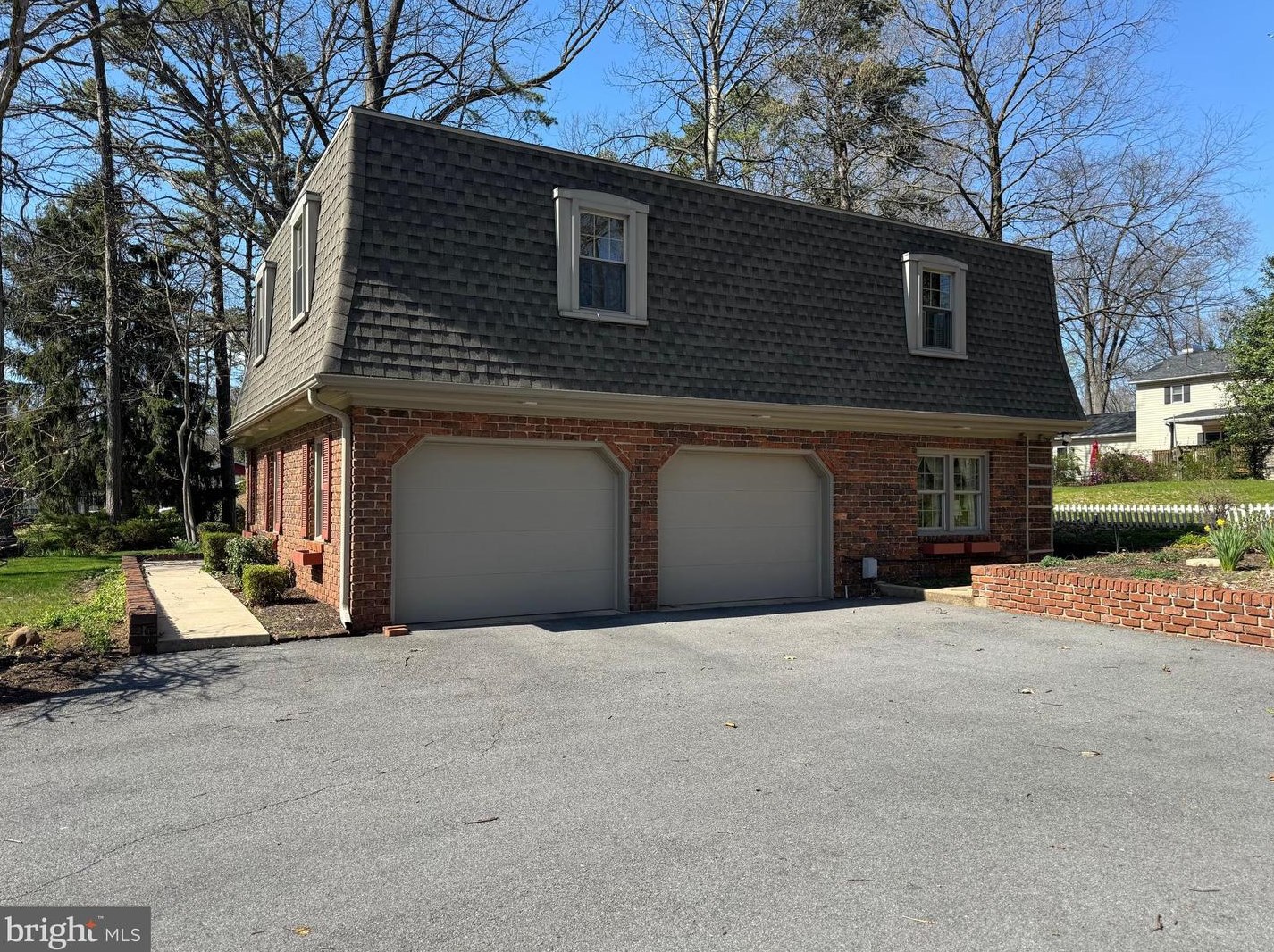 6445 Fairway Dr, Fayetteville, PA 17222-9647