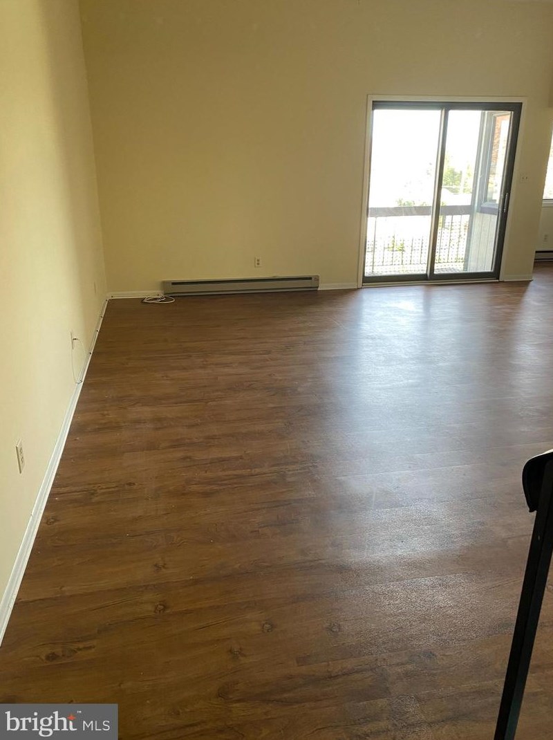 1240 S 5th St, Chambersburg, PA 17201