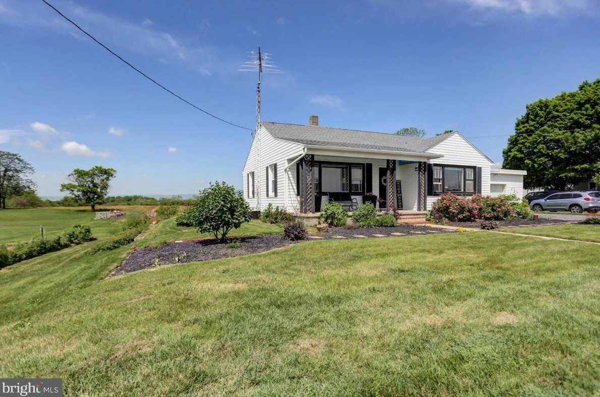 1815 Warm Spring Rd, Chambersburg, PA 17202-7123