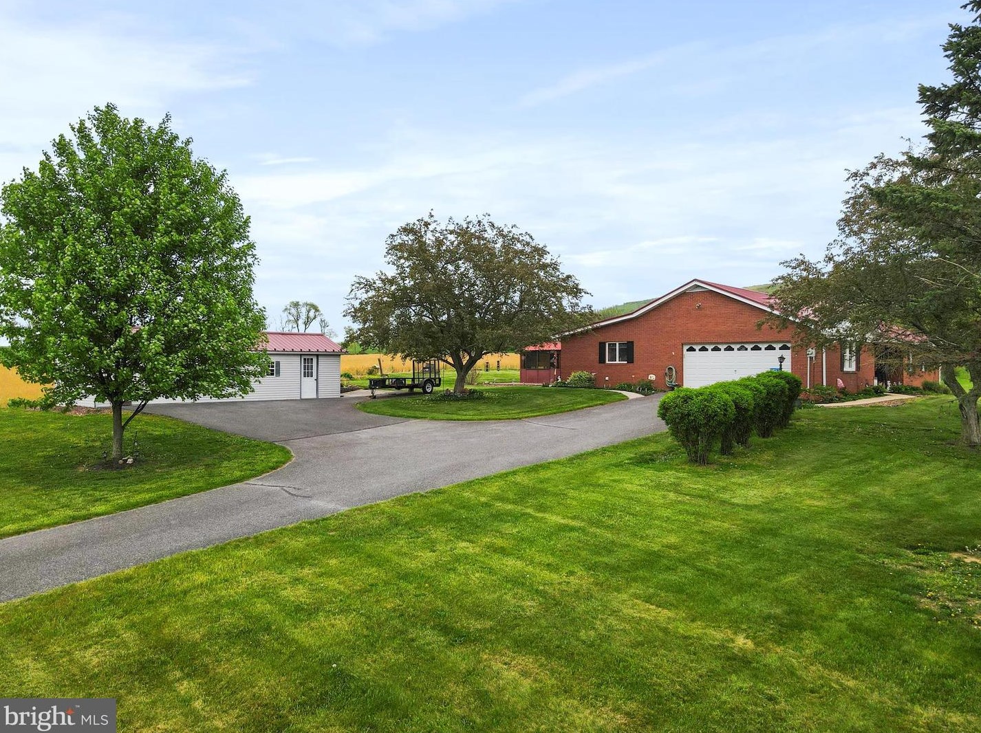 7982 Tomstown Rd, Roadside, PA 17268-8917