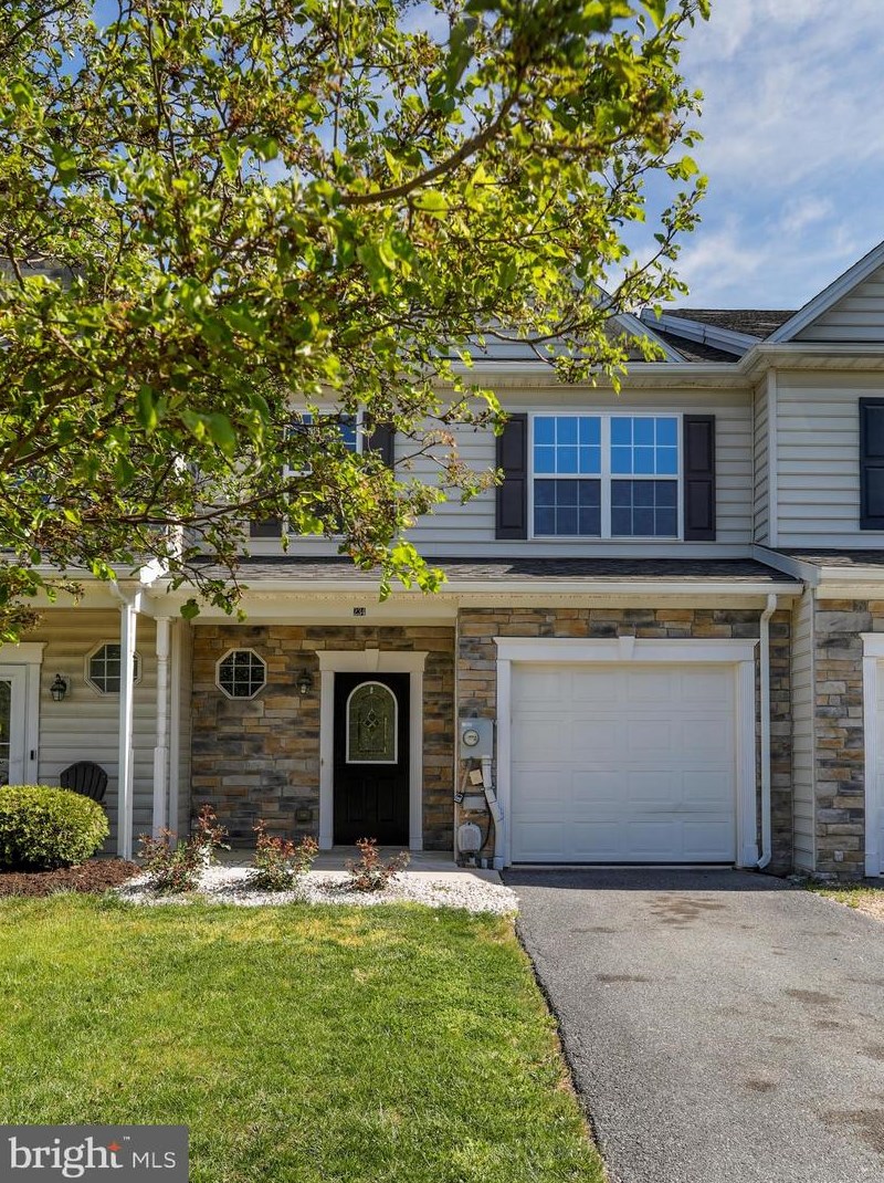 234 Whitley Dr, Chambersburg, PA 17201-8790