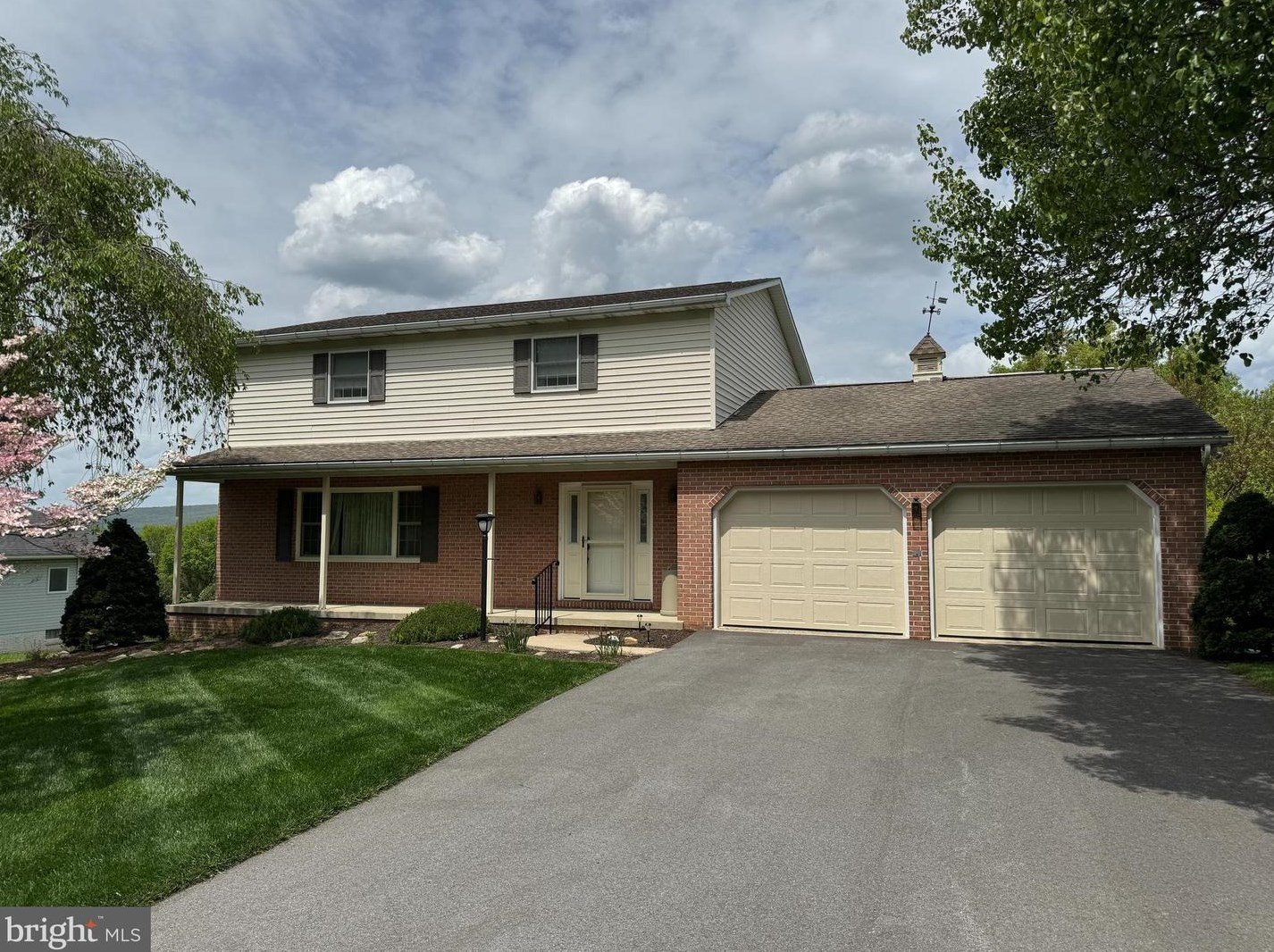 11756 Woodlea Dr, Roadside, PA 17268-9338