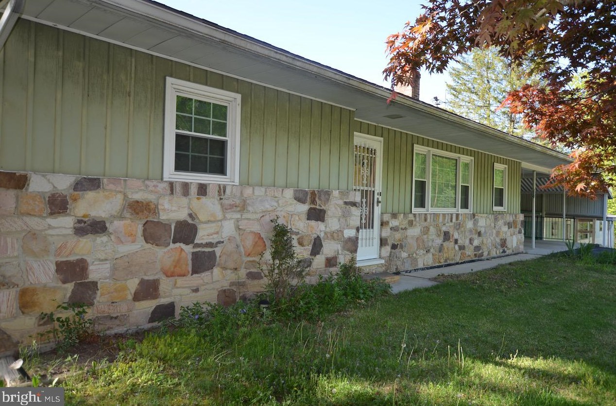 17499 Amberson Rd, Spring Run, PA 17262