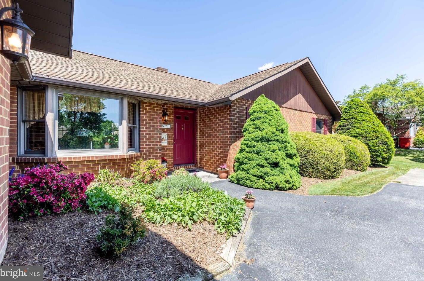 3671 Jenny Ln, Chambersburg, PA 17202-9408