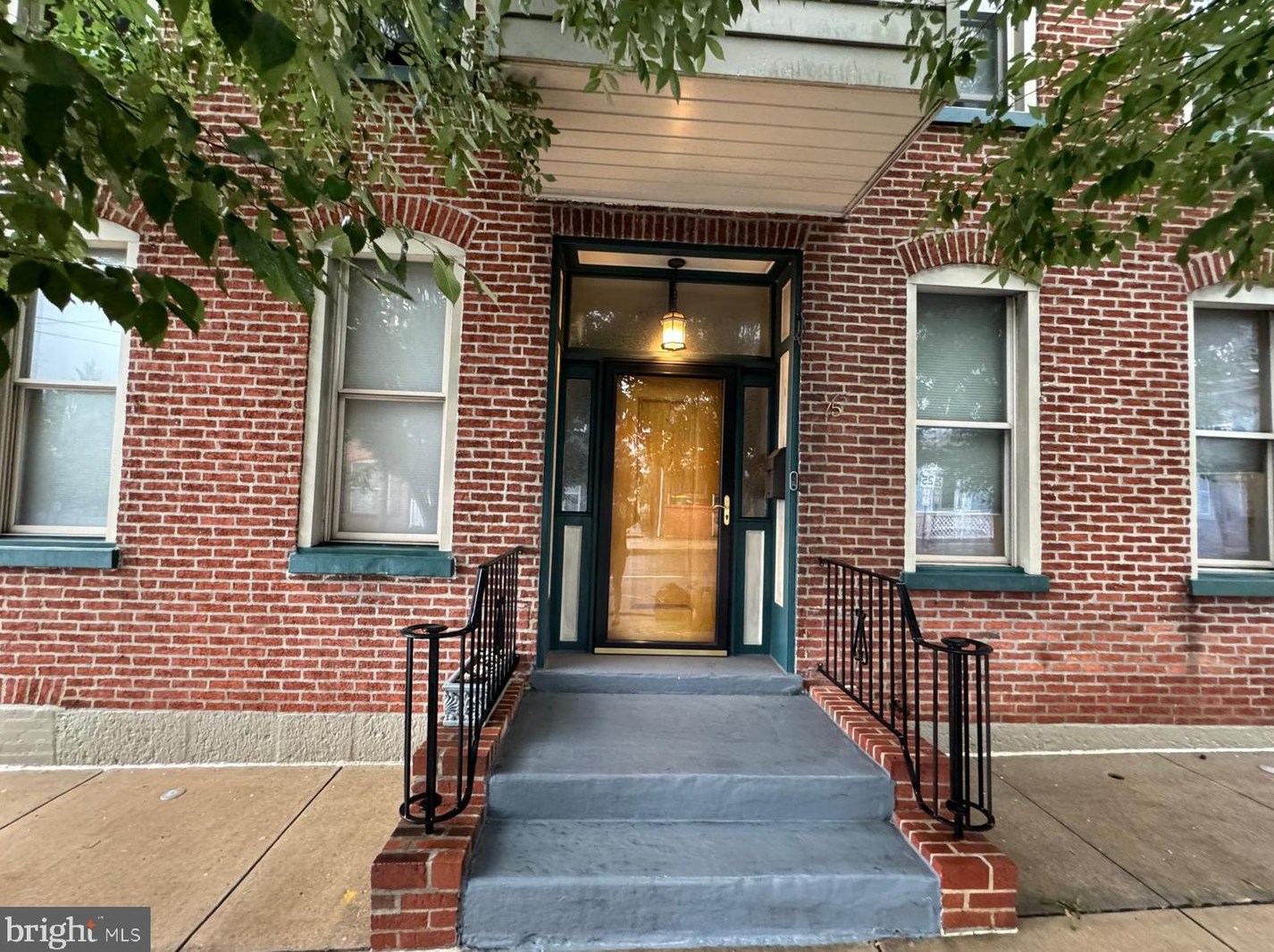 75 Queen St, Chambersburg, PA 17201-2192