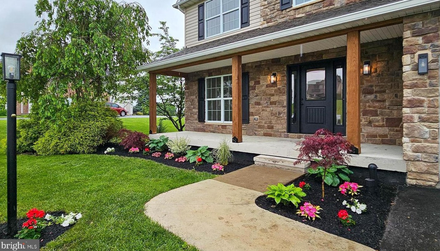 8380 Harper Dr, Roadside, PA 17268-8474