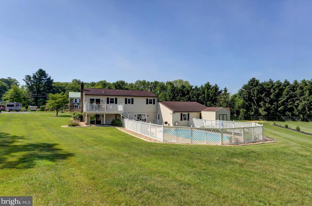 4631 Church Rd, Chambersburg, PA 17202-9356