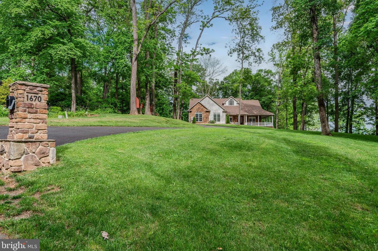 1670 Wibymarch Dr, Chambersburg, PA 17202