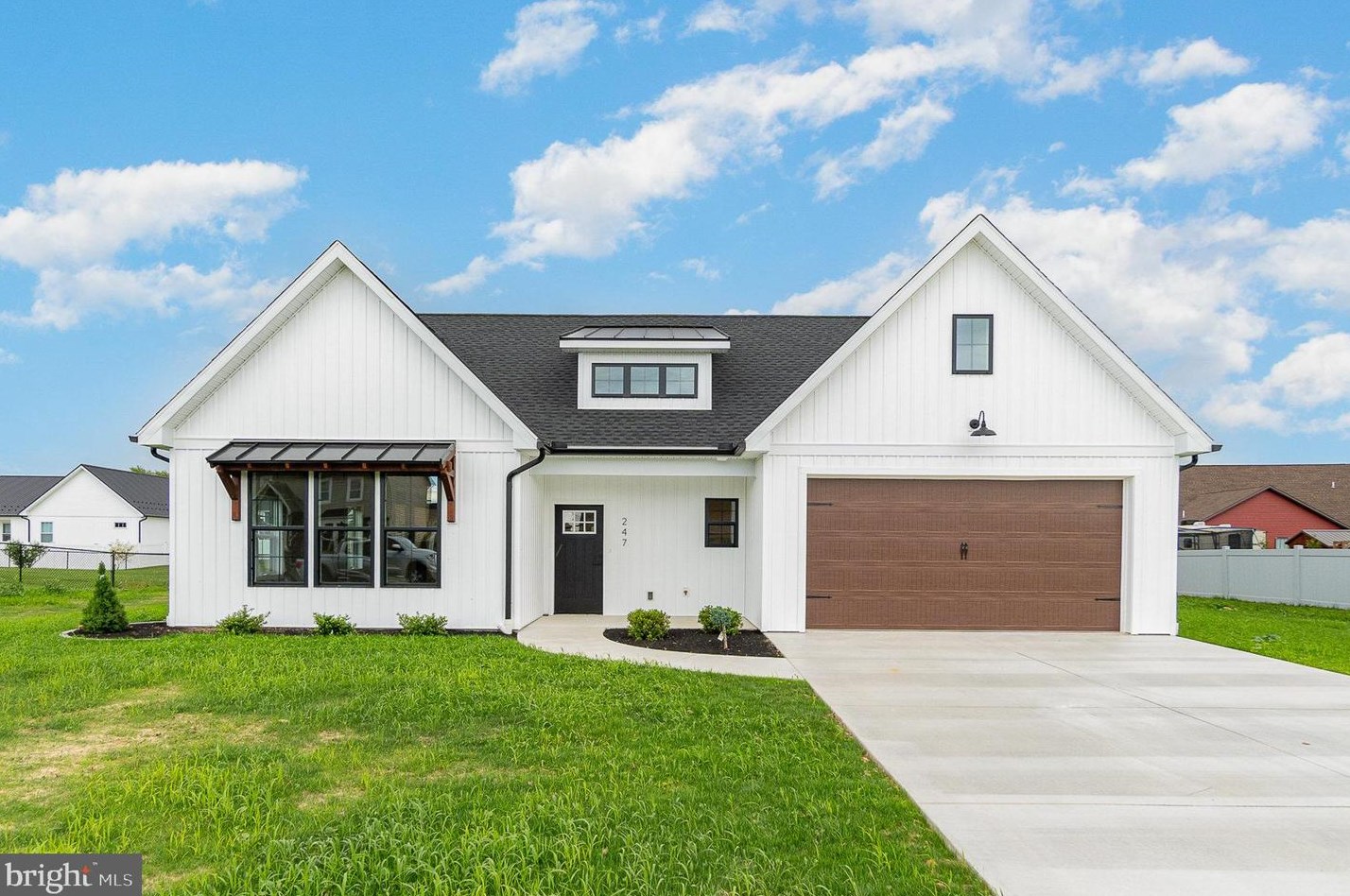 247 Charleston Dr, Chambersburg, PA 17202-7373