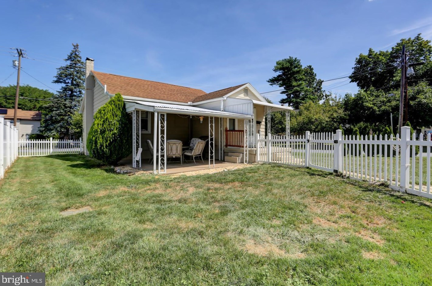 11 Dymond Ave, Fayetteville, PA 17222-1416