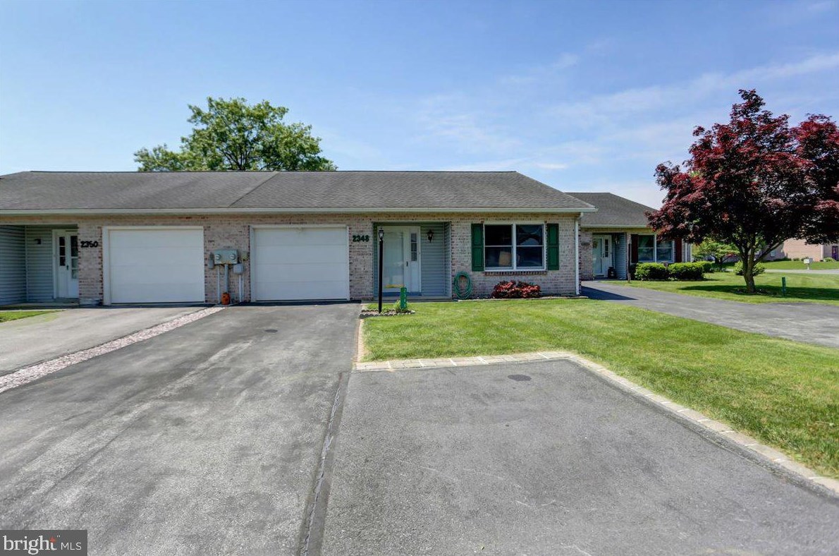 2348 Mccleary Dr, Chambersburg, PA 17201-7934