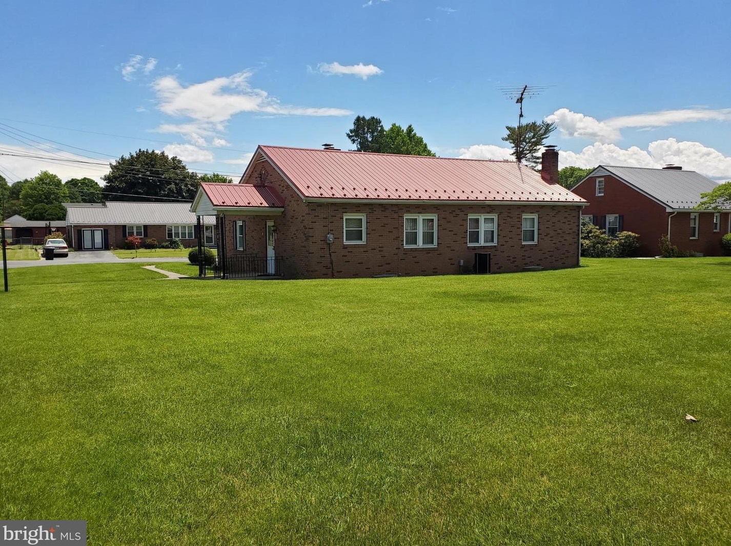 204 Landis Ave, Roadside, PA 17268-1843