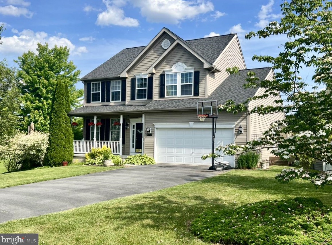 1072 Alandale Dr, Chambersburg, PA 17202-6805