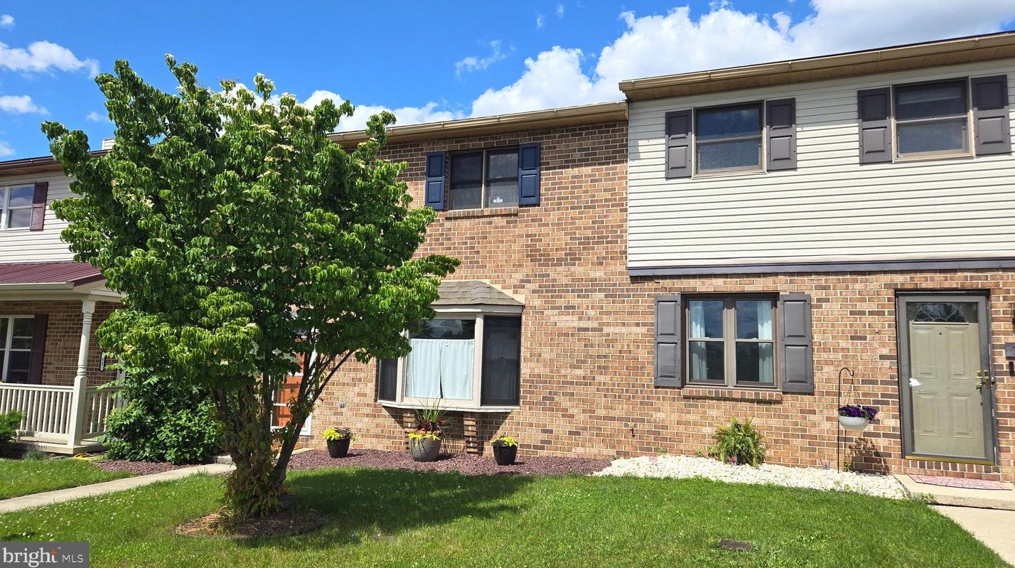 79 Nottingham Dr, Chambersburg, PA 17201-8796