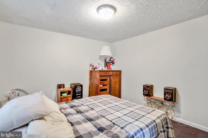 157 4 St, Chambersburg PA  17201-3616 exterior