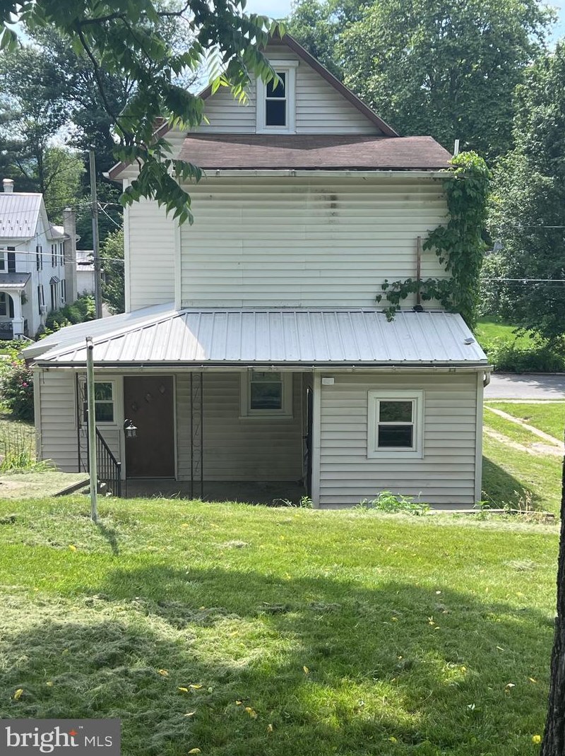 129 Linden Ave, Dickey, PA 17236
