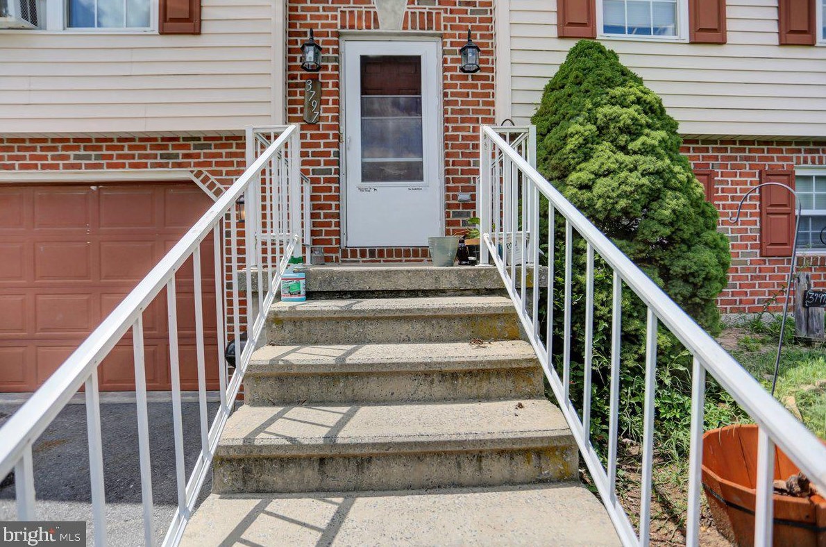 3797 Mountain Shadow Cir, Fayetteville, PA 17222