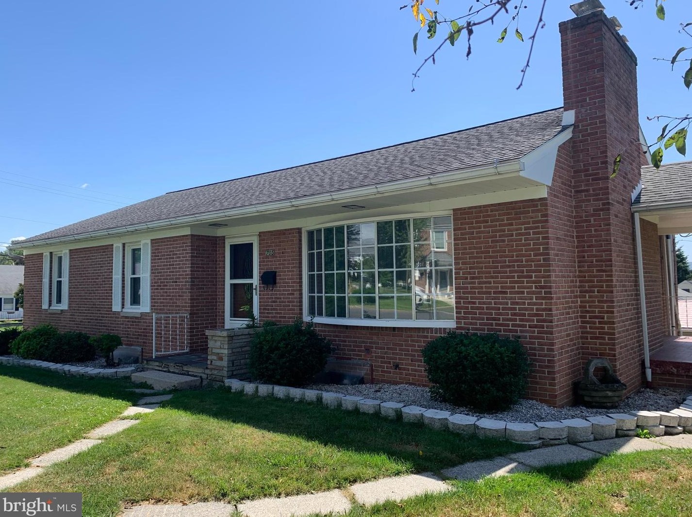 705 Fairview Ave W, Roadside, PA 17268