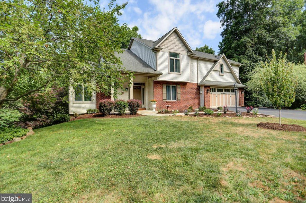10833 Partridge Dr, Roadside, PA 17268
