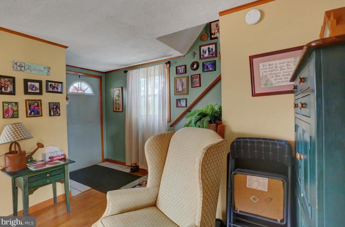 1387 Pleasantview Dr, Chambersburg, PA 17202-9490