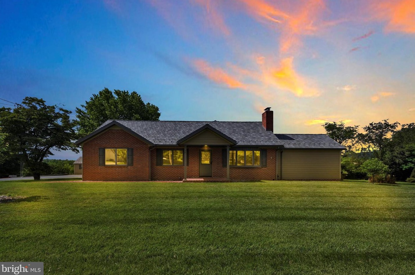 12186 Johnstons Ln, Dickey, PA 17236-9469