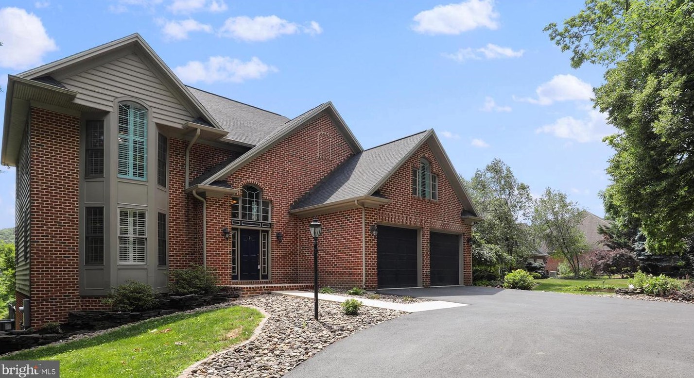 2609 Castlegreen Dr, Upton, PA 17225