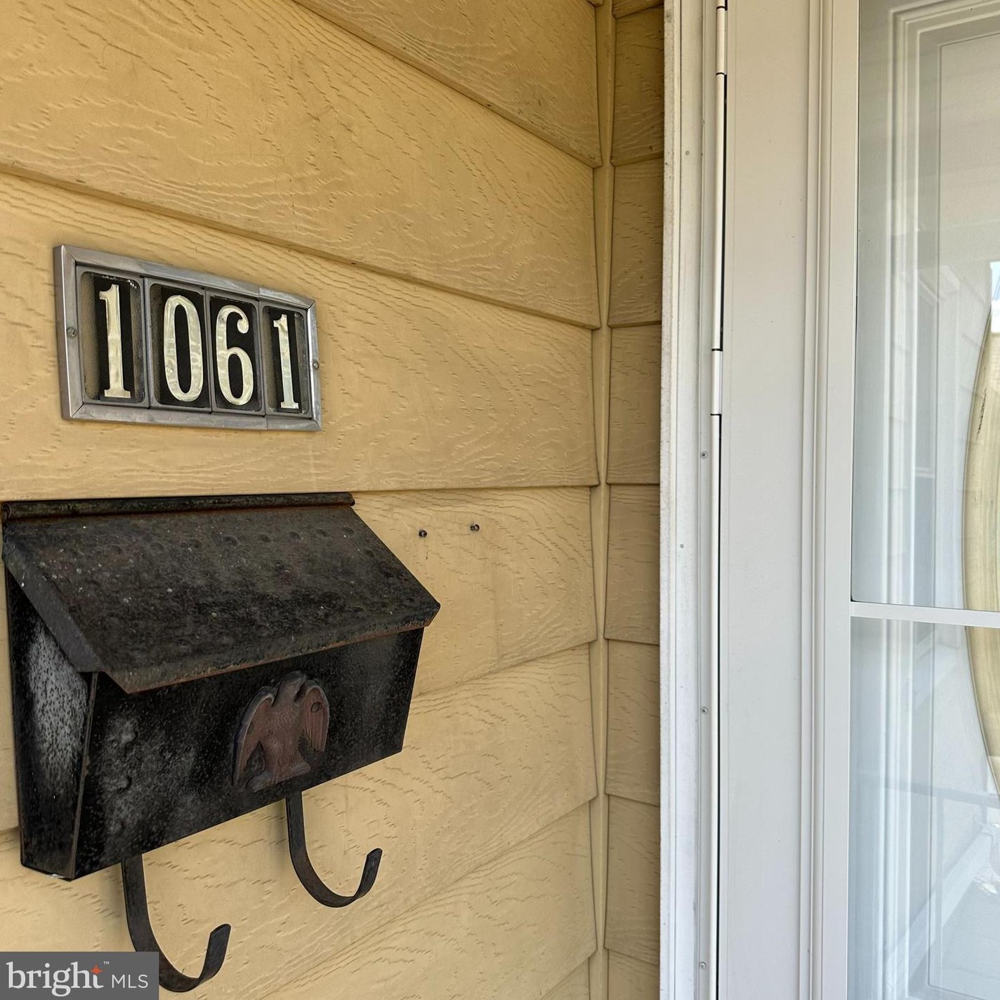 1061 S Coldbrook Ave, Chambersburg, PA 17201