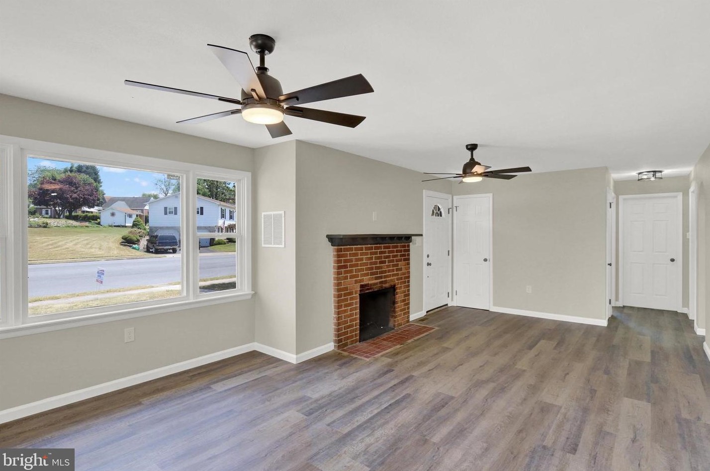421 Grandview Ave, Chambersburg, PA 17201