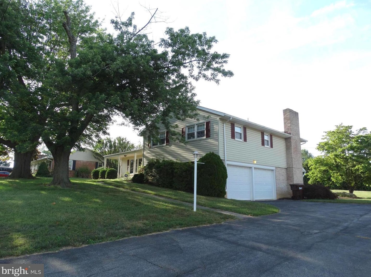 201 Colonial Dr, Chambersburg, PA 17202