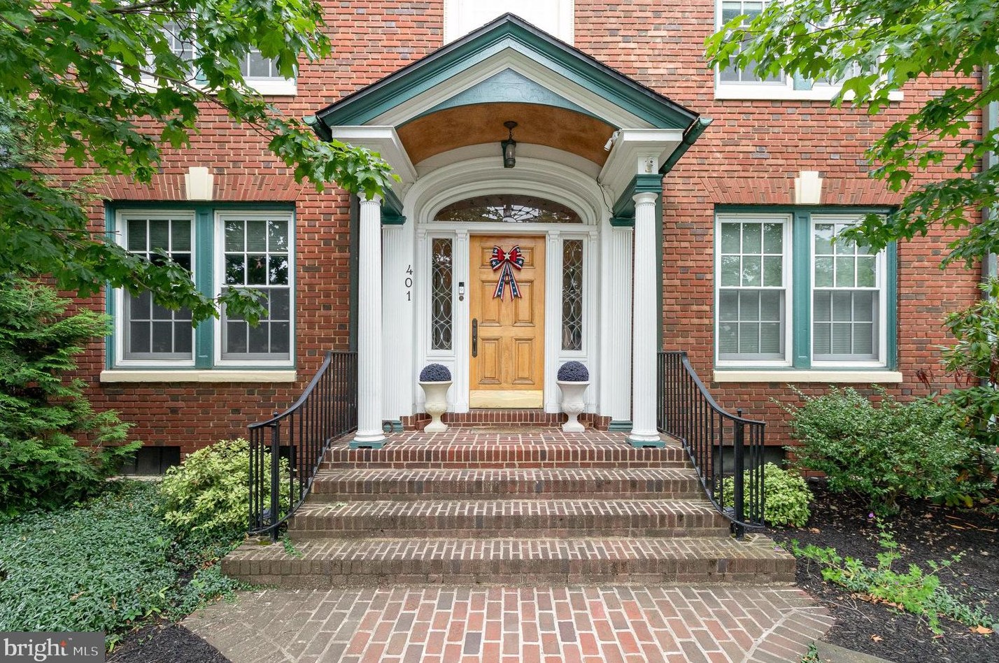 401 W King St, Lees Cross Roads, PA 17257