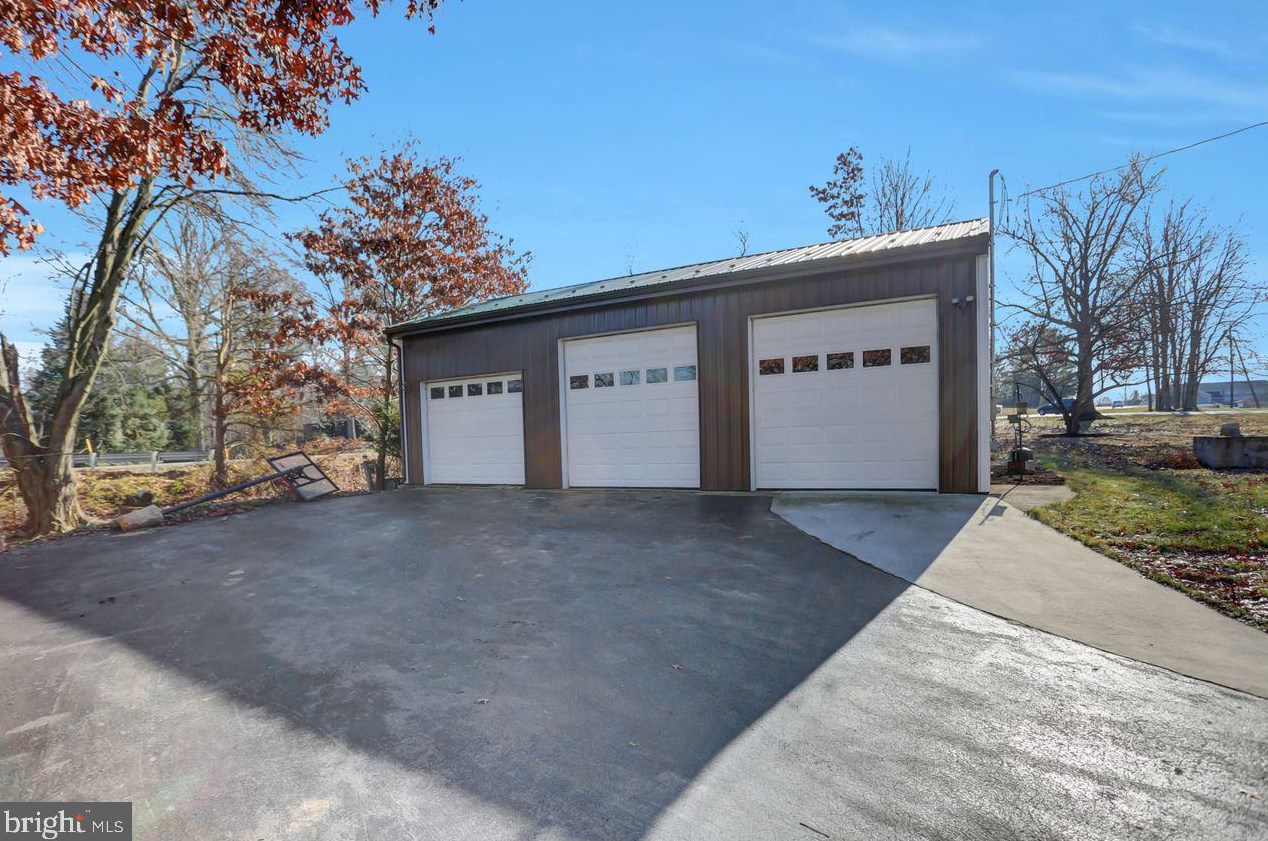 1206 Ragged Edge Rd, Chambersburg, PA 17202