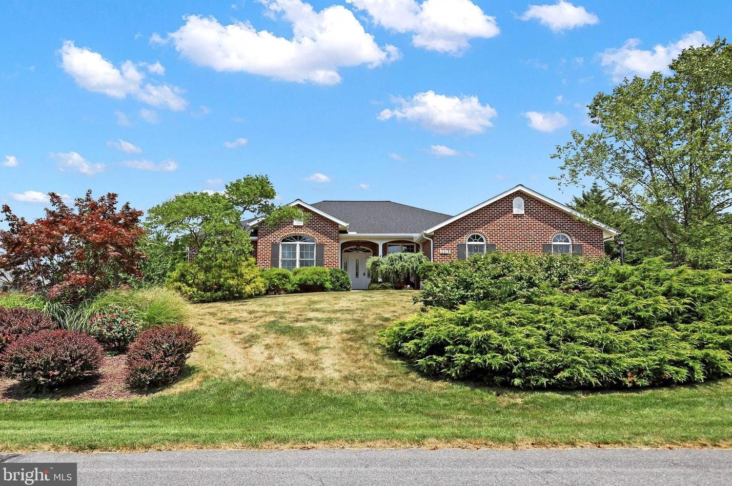 6313 Medina Ridge Dr, Fayetteville, PA 17222