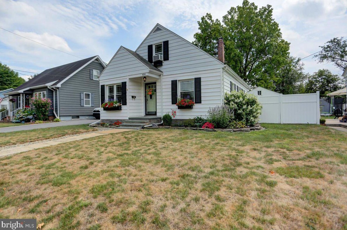 406 Sunset Ln, Lees Cross Roads, PA 17257