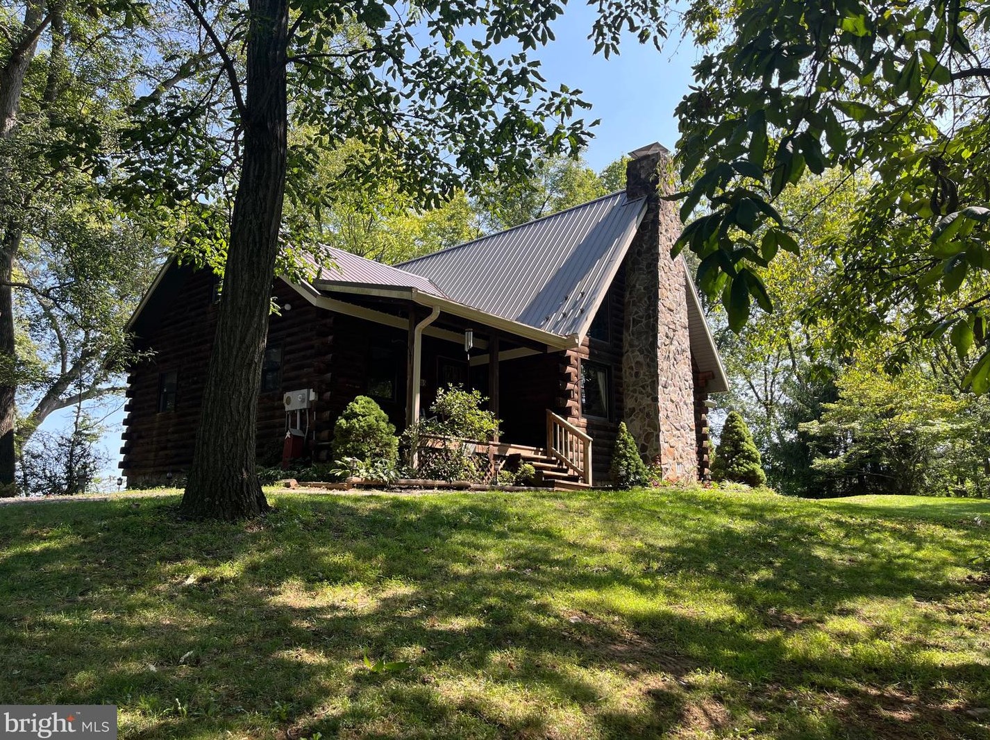 865 Twin Dr, Chambersburg, PA 17202
